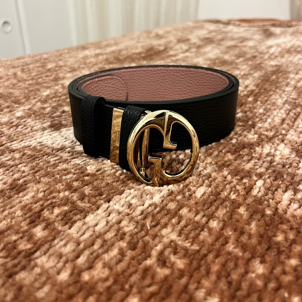 Authentic Reversible Gucci Belt Gem